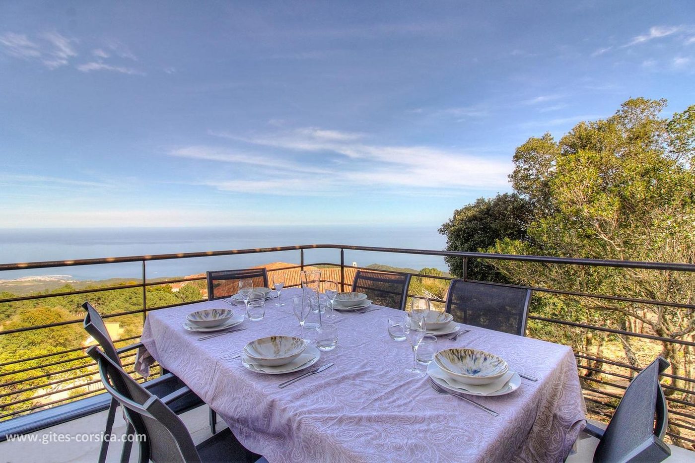 Table en terrasse