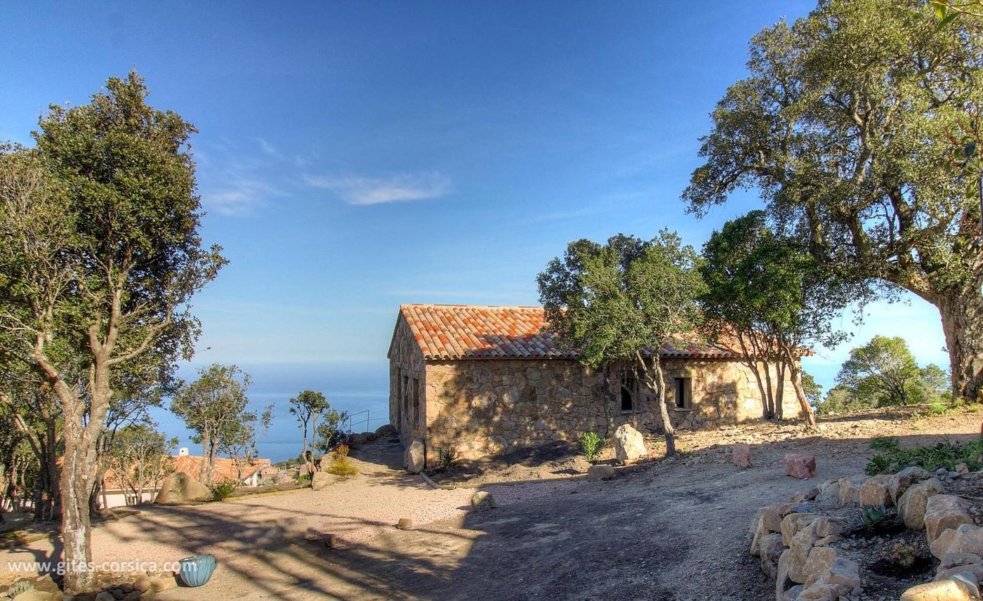 Extérieur Ernestu